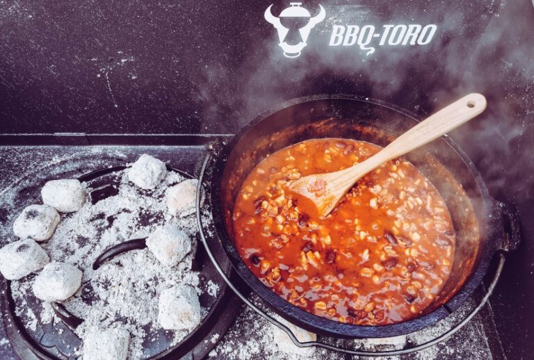 Chili con Pollo im Dutch Oven - Grill, BBQ und Gewürze