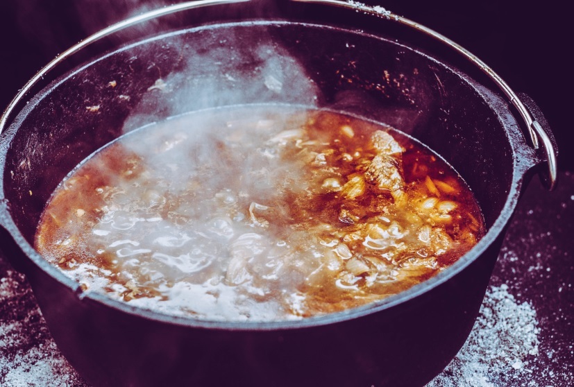 Gulasch einkochen lassen