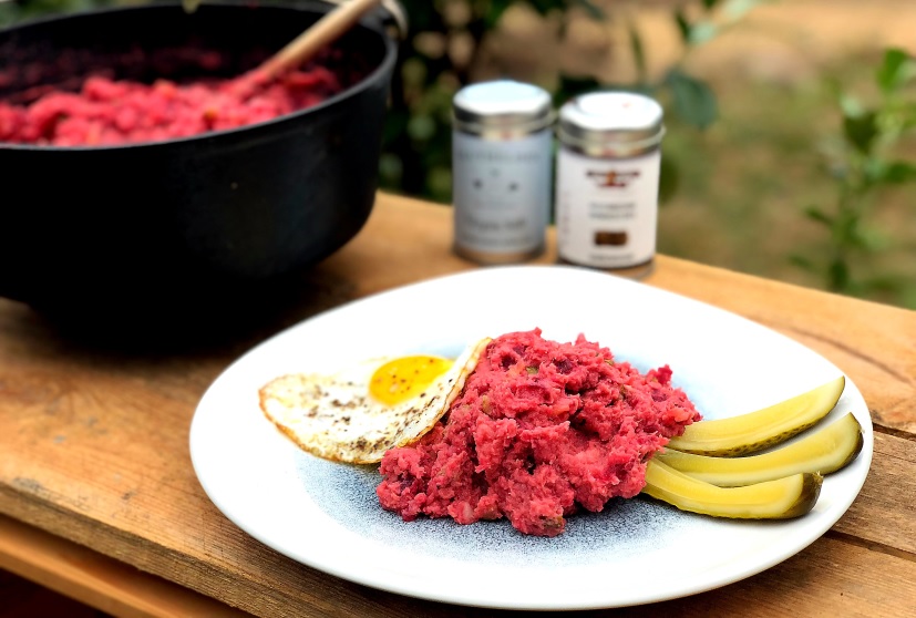 Hamburger Labskaus aus dem Dutch Oven