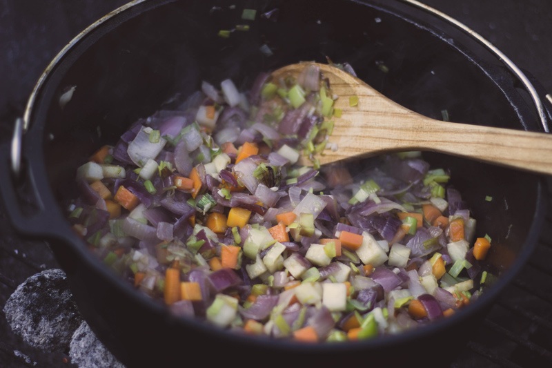 Gemüse im Dutch Oven