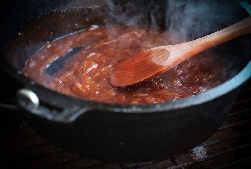 Soße im Dutch Oven