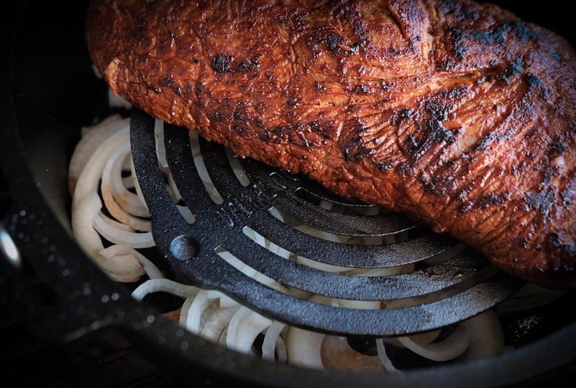 Tri Tip aus dem Dutch Oven Grill, BBQ und Gewürze