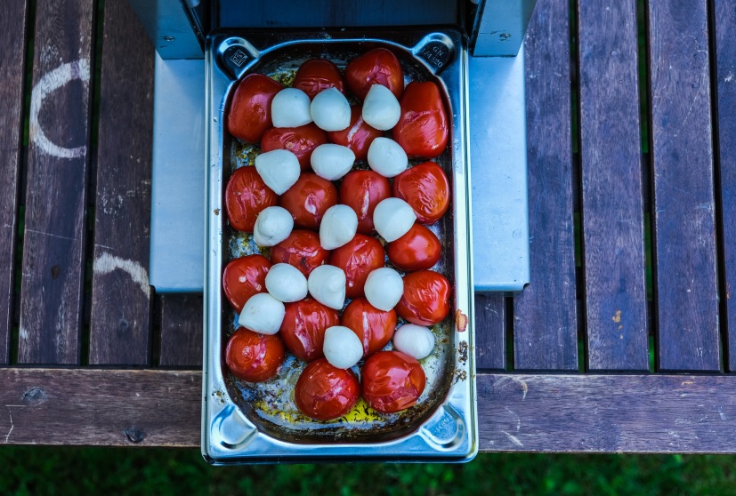 Tomaten mit Mozzarella Kugeln