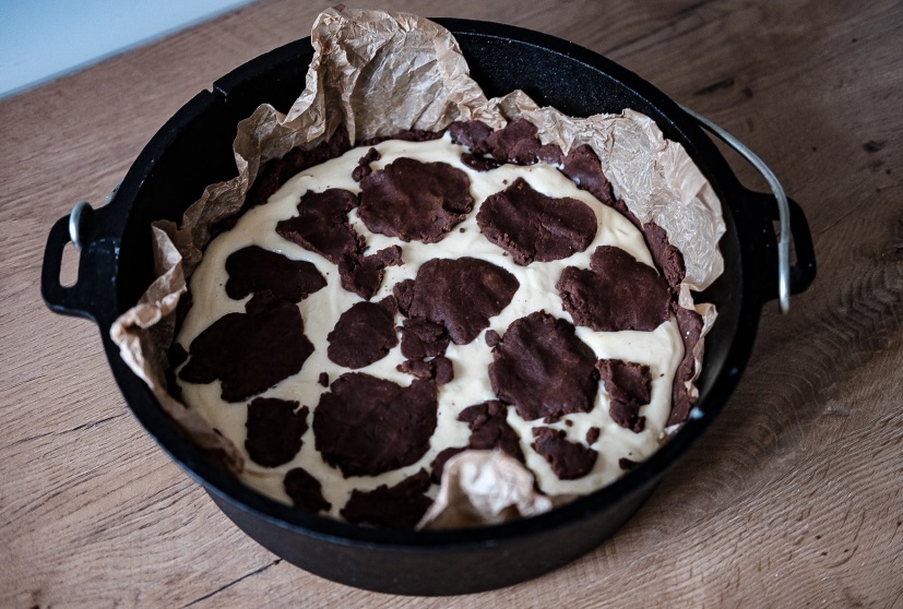 Belegter Kuchen im Dutch Oven