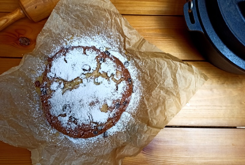 Dutch Oven Christstollen